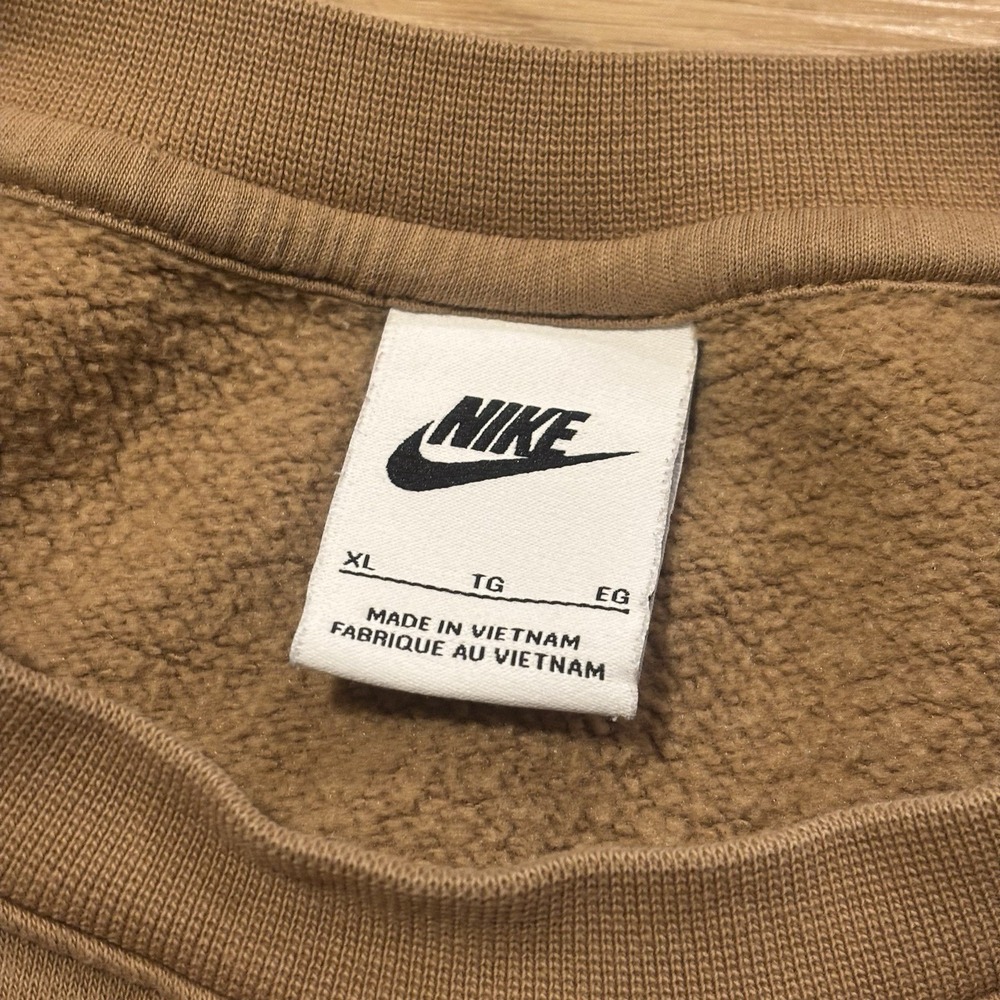 Nike Sportswear Club Fleece Crewneck Sweatshirt XL Dark Driftwood Brown - Picture 7 of 10